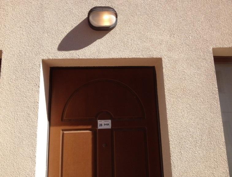 Hallway to apartment 28